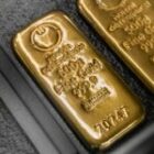 Investors say they’ll stick with gold as Fed cycle nears end